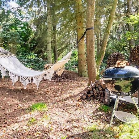 Luxe-Avontuur In Een Romantische Cabin In Het Bos Stekene Buitenkant foto